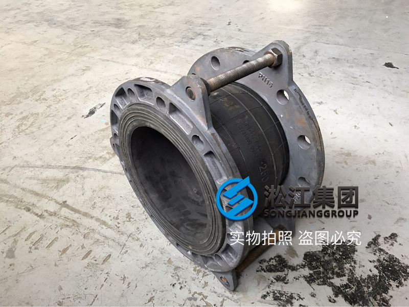 DN250橡膠接頭球墨法蘭強度檢測現場
